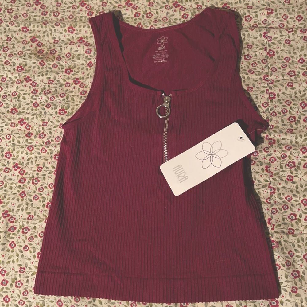 Aura zip up top